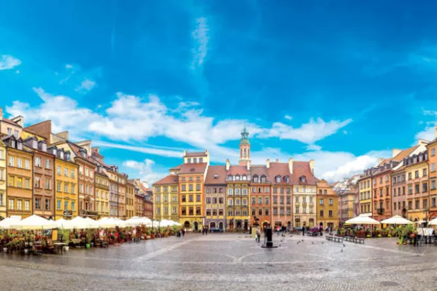 الساحة القديمة وسط المدينة