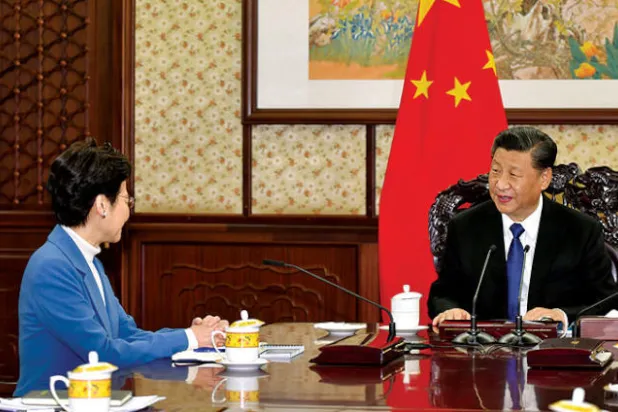 بكين تصف طرد دبلوماسيين صينيين من الولايات المتحدة بـ«الخطأ»