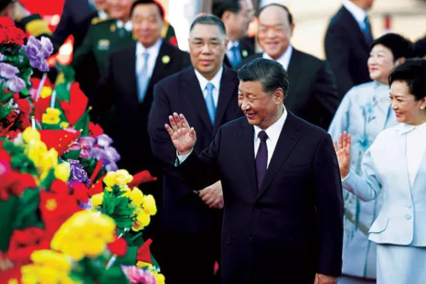 شي يحيي في ماكاو الذكرى الـ20 لتسليمها إلى الصين