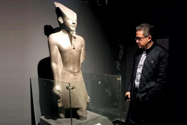 وزير الآثار المصري يتفقد عدداً من المتاحف بالإسكندرية