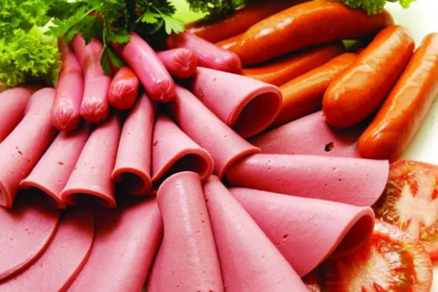 اللحوم المُصنعة المحتوية على «النتريت» قد تسبب السرطان