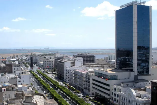 الحكومة التونسية تحفز المشروعات الصغيرة والمتوسطة بتسهيل التمويلات