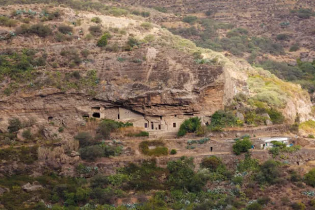 ريسكو كايدو والجبال المقدسة