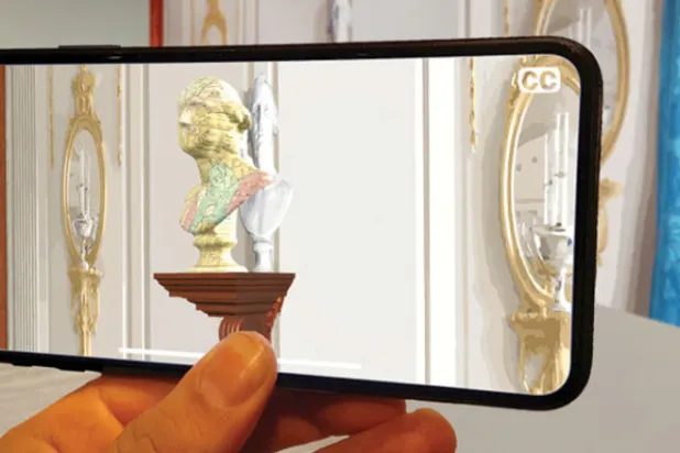 «تاون دستروير» عمل فني على شاشة الهاتف