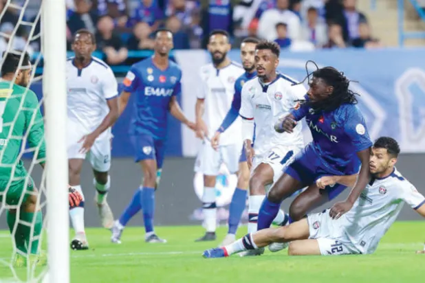 الهلال يمطر العدالة بسباعية تاريخية... وغوميز يتألق بـ«الهاتريك»