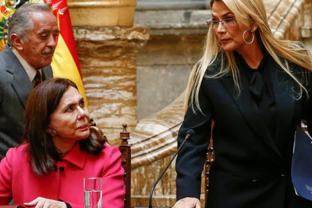 بوليفيا تطرد سفيرة المكسيك ودبلوماسيين إسبانيين