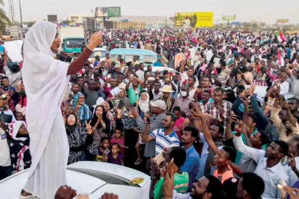 اختيار أيقونة الثورة السودانية آلاء صلاح من أجمل صور 2019