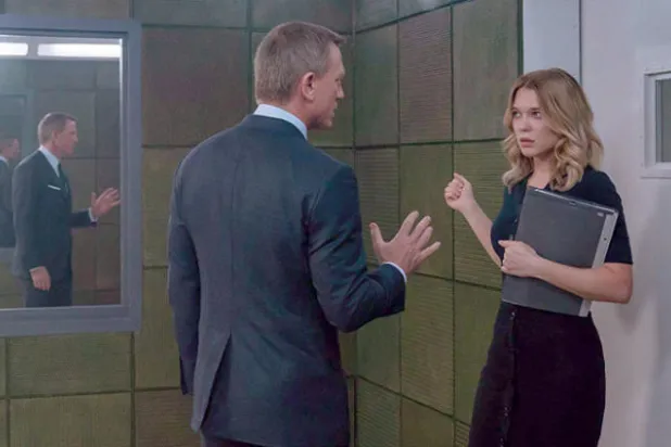 ليا سيدو ودانييل كريغ في مشهد من فيلم جيمس بوند الاخير