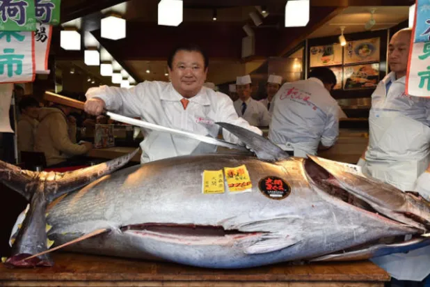 سمكة تونة في مزاد باليابان بـ1.8 مليون دولار