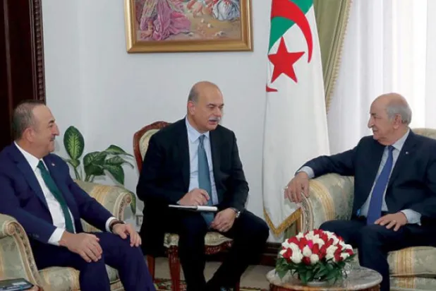 گذشتہ روز جزائر کے دار الحکومت جزائر کے صدر کو ترک وزیر خارجہ سے ملاقات کے دوران دیکھا جا سکتا ہے (اے پی)گذشتہ روز جزائر کے دار الحکومت جزائر کے صدر کو ترک وزیر خارجہ سے ملاقات کے دوران دیکھا جا سکتا ہے (اے پی)