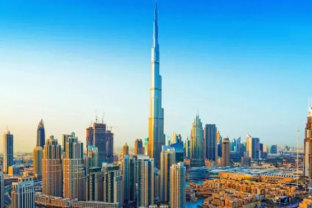 حكومة دبي تنفي مزاعم بتهديدات إيرانية موجّهة للإمارة