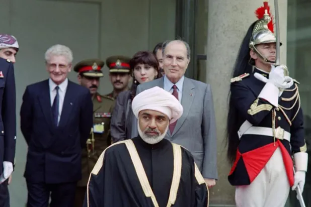 ​Umman'da bayraklar indirildi ancak başlar dik