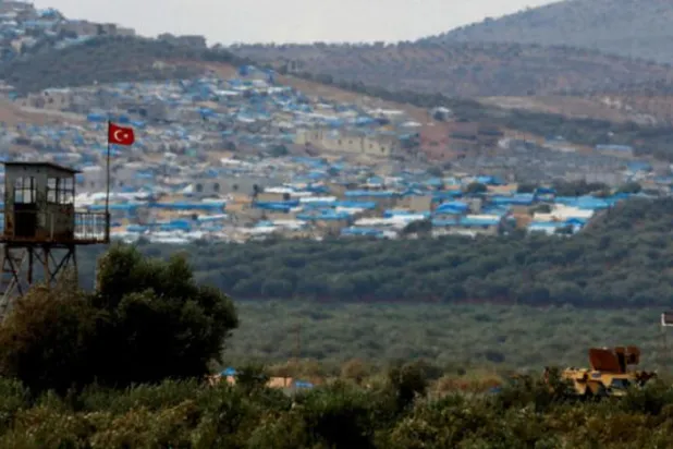 ادلب میں ترکی کے نگہبان ٹاور کو دیکھا جا سکتا ہے