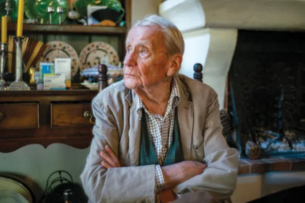 كريستوفر تولكين توفي عن 95 عاماً (نيويورك تايمز)