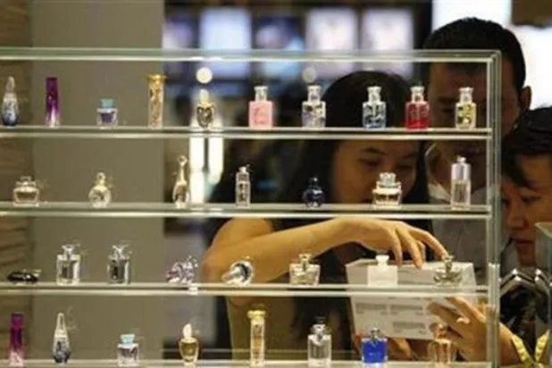 تعرّف على الطريقة المثالية لوضع العطور