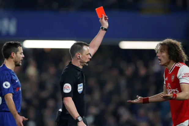 هل آرسنال سيكون أفضل من دون ديفيد لويز في خط الدفاع؟