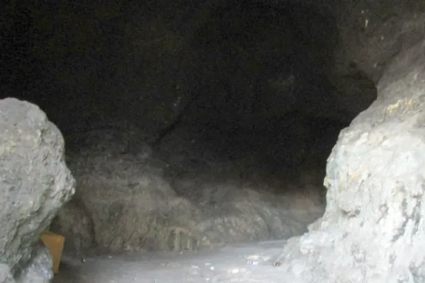 دهليز مغارة سيرفانتس المظلم (الشرق الأوسط)