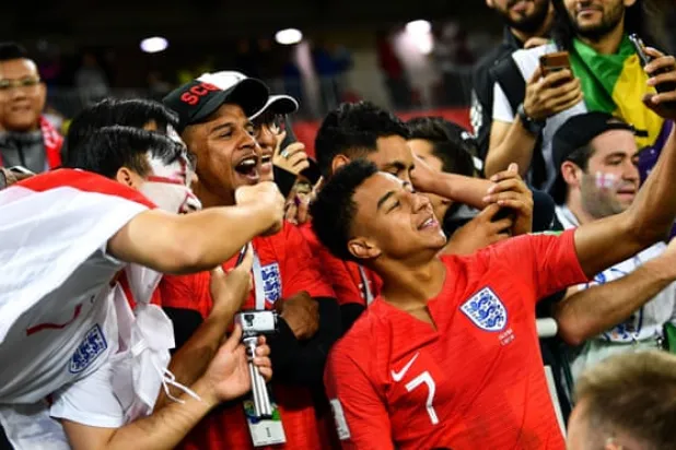 Social Media and Video Games Really Can Hurt Footballers' Decision-Making