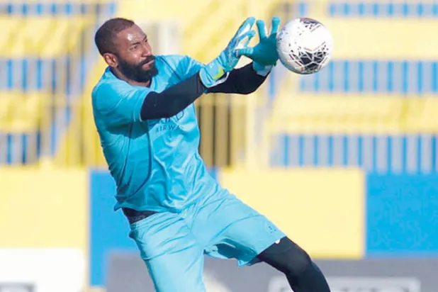 1.6 مليون دولار تحبط عودة وليد عبد الله للشباب