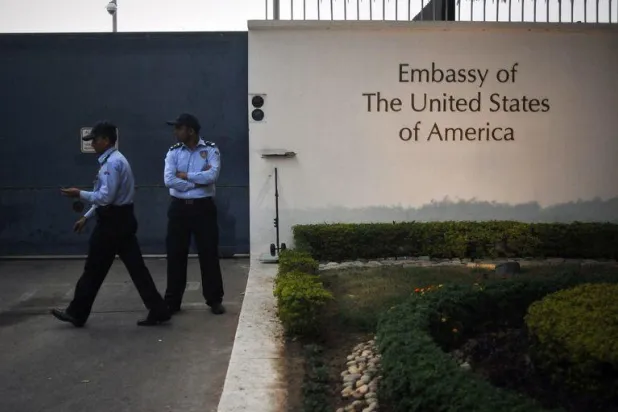 توقيف رجل هندي بتهمة اغتصاب طفلة بحرم السفارة الأميركية