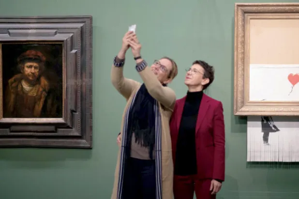 بانكسي ومبرانت في معرض واحد بمتحف «شتاتسغاليري» بمدينة شتوتغارت الألمانية (نيويورك تايمز)