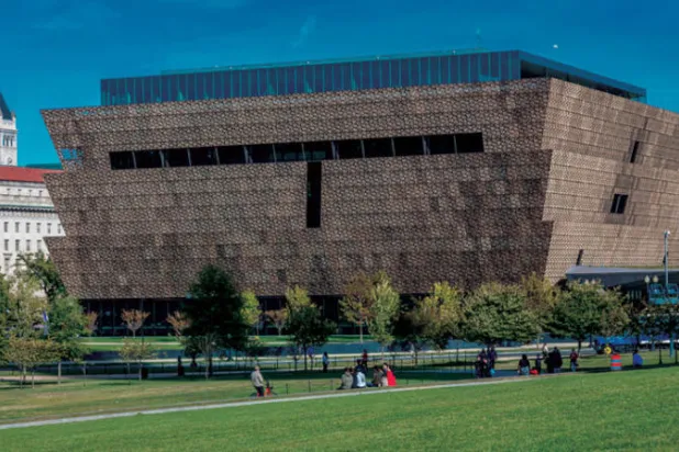 متحف «سميثسونيان الوطني لتاريخ وثقافة الأميركيين ذوي الأصول الأفريقية في واشنطن»