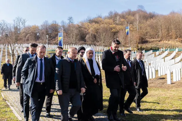 وفد إسلامي رفيع  يزور موقع مذبحة «سربرنيتشا»