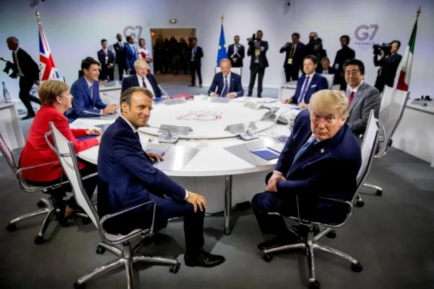 Demokratik hükümet mi otoriter merkezi yönetim mi? 