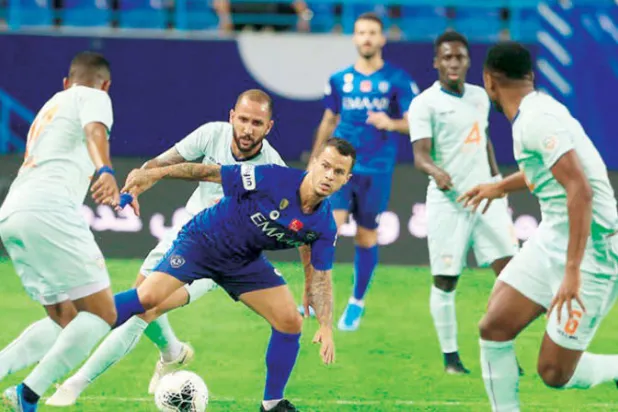 دوري المحترفين: نشوة الهلال تهدد بمضاعفة جراح الفيحاء