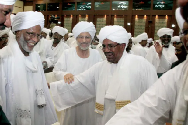 «إسلاميو» السودان يتنصلون من نظام البشير