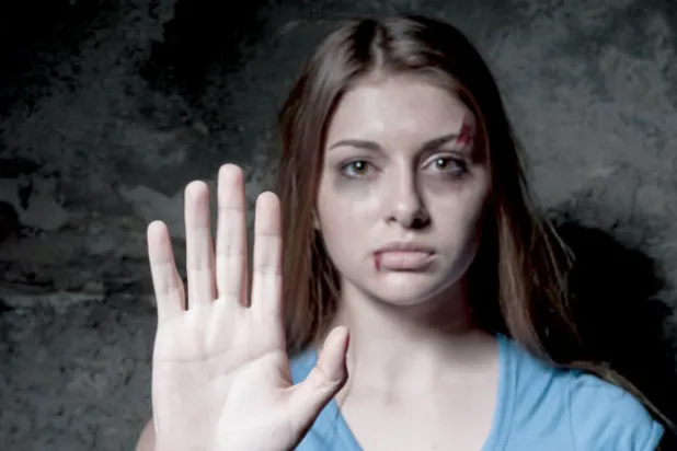 تعنيف المرأة... آثار صحية ونفسية واجتماعية