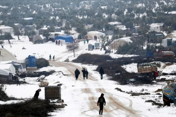 گھبراہٹ کی وجہ سے ادلب کے شہری ٹھنڈ کے دوران جنگل میں پناہ لینے پر مجبور