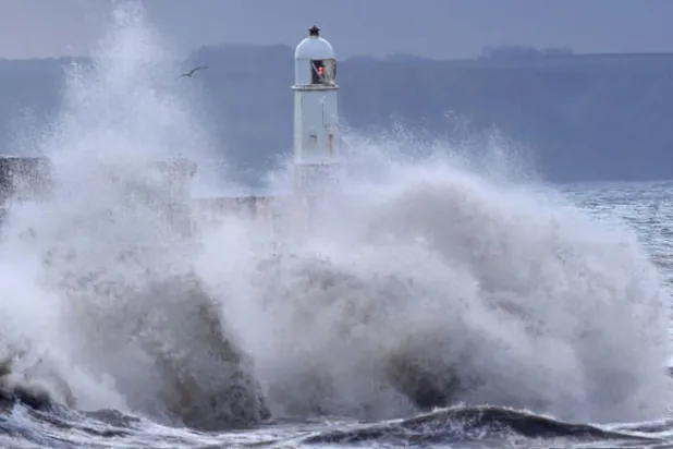 الاقتصاد البريطاني يرسل إشارات متناقضة في دوامات «بريكست»