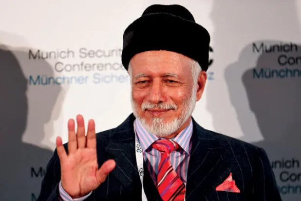 بن علوي يحذر من خطر مواجهة عسكرية في مضيق هرمز