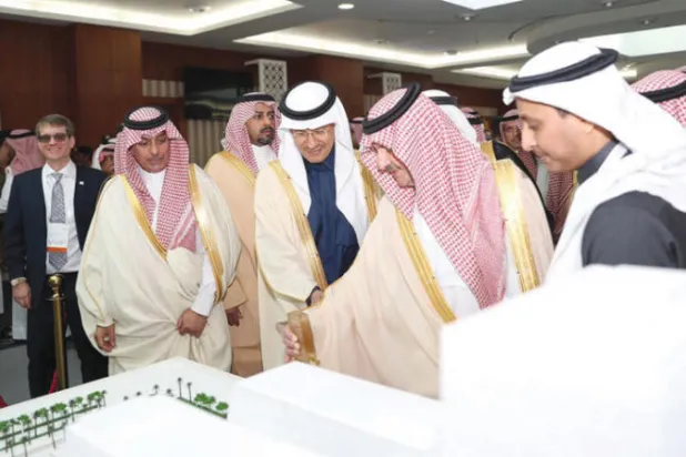 وزير الطاقة: السعودية ذاهبة إلى تصدير الغاز قريباً جداً