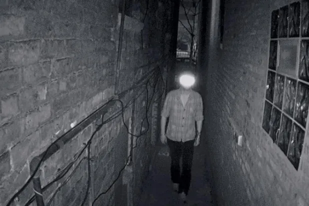 نظارات بإطارات عاكسة تحجب الأضواء المرئية والأشعة تحت الحمراء