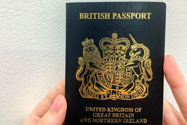 بعد «بريكست»... بريطانيا تبدأ إصدار جوازات سفر زرقاء الشهر المقبل