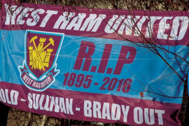 وستهام يغامر بتاريخه مقابل لا شيء