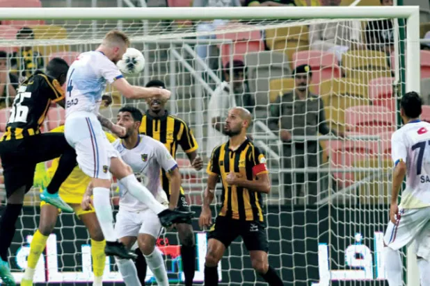 الاتحاد والحزم لـ«فك الارتباط»... والشباب لتضميد جراحه بنقاط العدالة