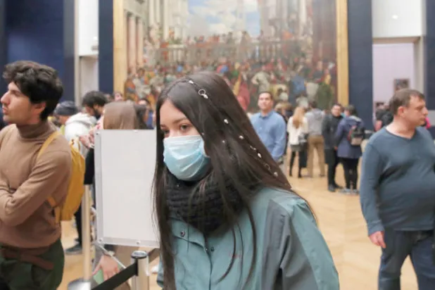 إعادة افتتاح متحف اللوفر مع نصائح الزوار بضبط النفس