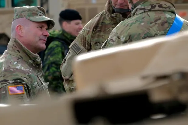 قائد الجيش الأميركي في أوروبا ربما تعرض لكورونا