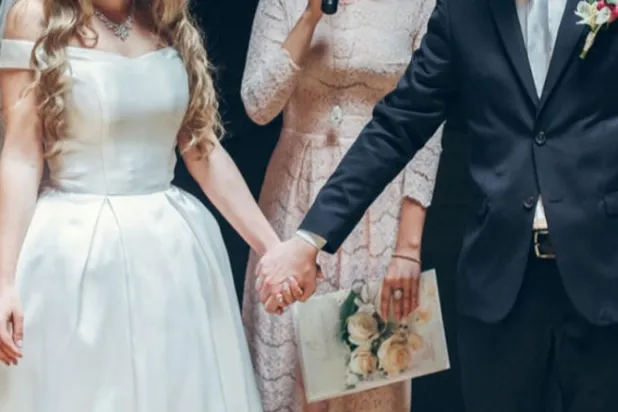 نسب الزواج في الولايات المتحدة تتقهقر أمام تكاليف المعيشة