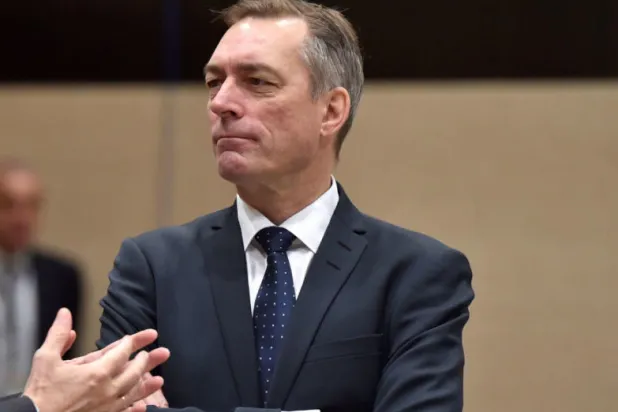 إصابة قائد الجيش البولندي بـ«كورونا»... وغموض حالة وزير الدفاع النرويجي