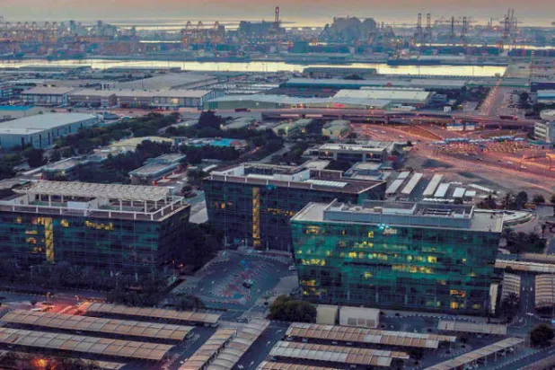 رئيس موانئ دبي: توقعات التجارة قريبة المدى لا تزال تدعو للقلق