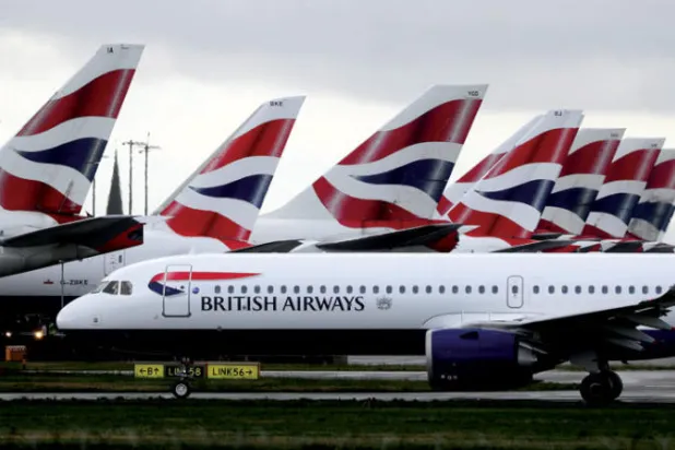 شركات الطيران تلغي الرحلات وتسرّح العمال