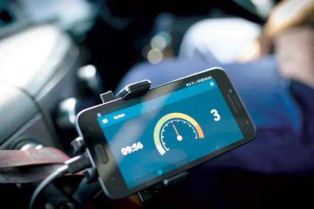 تقنيات ملبوسة لتنبيه سائقي السيارات والشاحنات