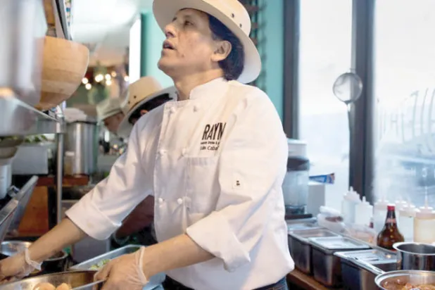 المطعم بسيط ولكن أطباقه جميلة من حيث الشكل ولذيذة المذاق