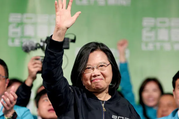 واشنطن وبكين تتفقان على تخفيف التوترات