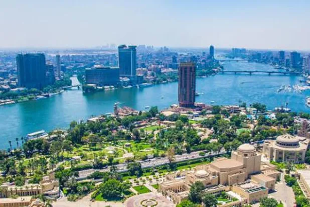 في القاهرة... النكتة تكسر حاجز الخوف من الوباء