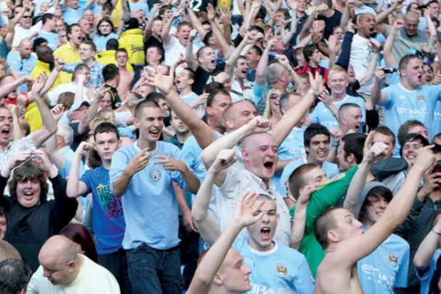 ليست هناك رغبة في إنجلترا في استكمال مباريات الموسم الحالي بدون جماهير